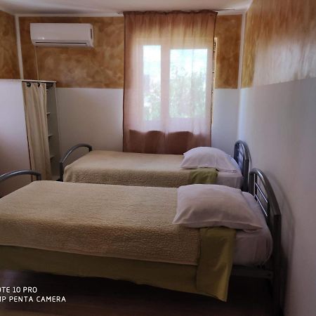 Alfredo Hostel Craiova Buitenkant foto